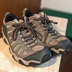 Oboz Sawtooth II Low Hiking Trail Sneaker Women's Size 8.5 Taupe/Green